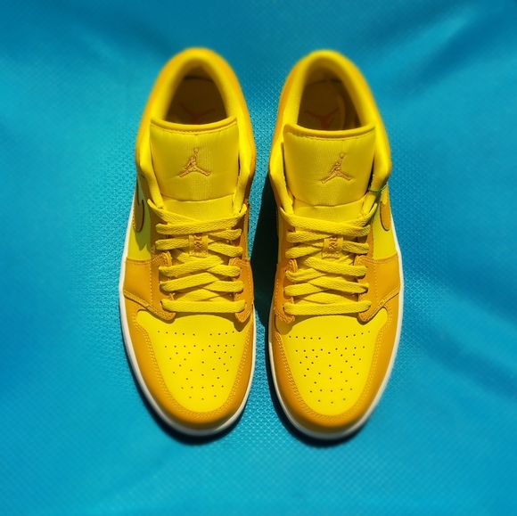 JORDAN RETRO 1 LOW (W) - Picture 3 of 6